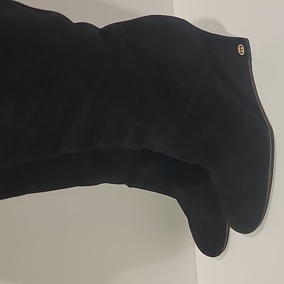 Black suede Gucci boots - Picture 2 of 6